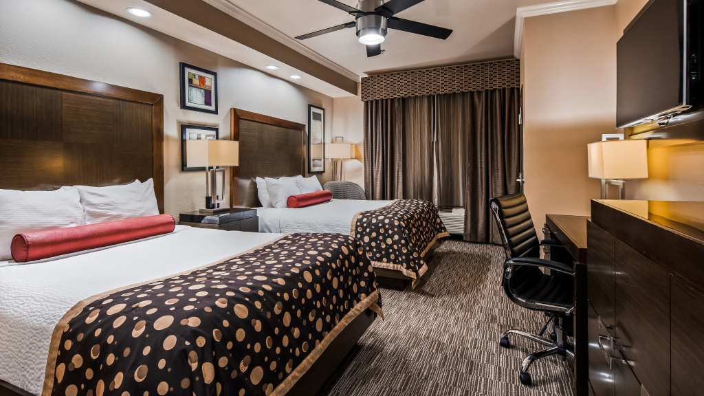 Best Western Premier Crown Chase Inn & Suites - Général