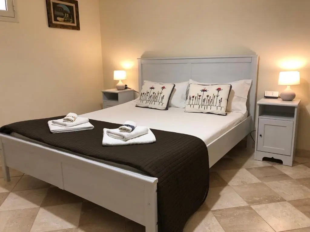Economy room