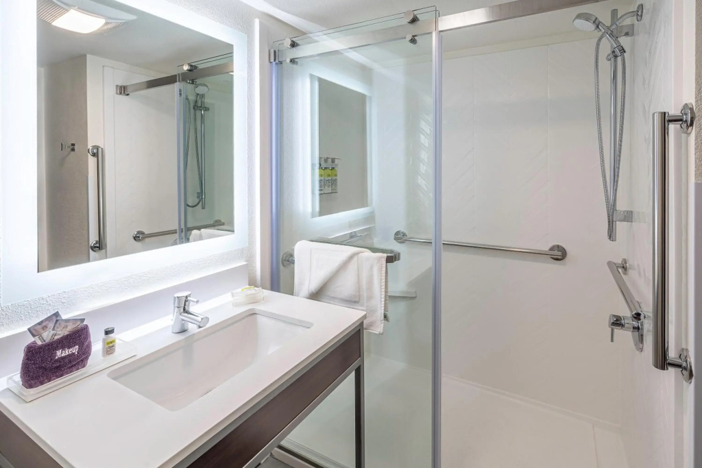 Holiday Inn & Suites Wausau-Rothschild by IHG - Général