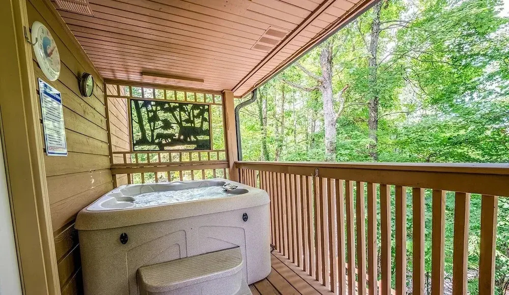 The Rose 5 Bedroom Cabin by RedAwning