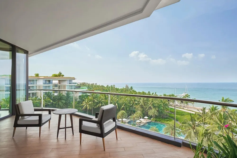 Intercontinental Phu Quoc Long Beach Resort