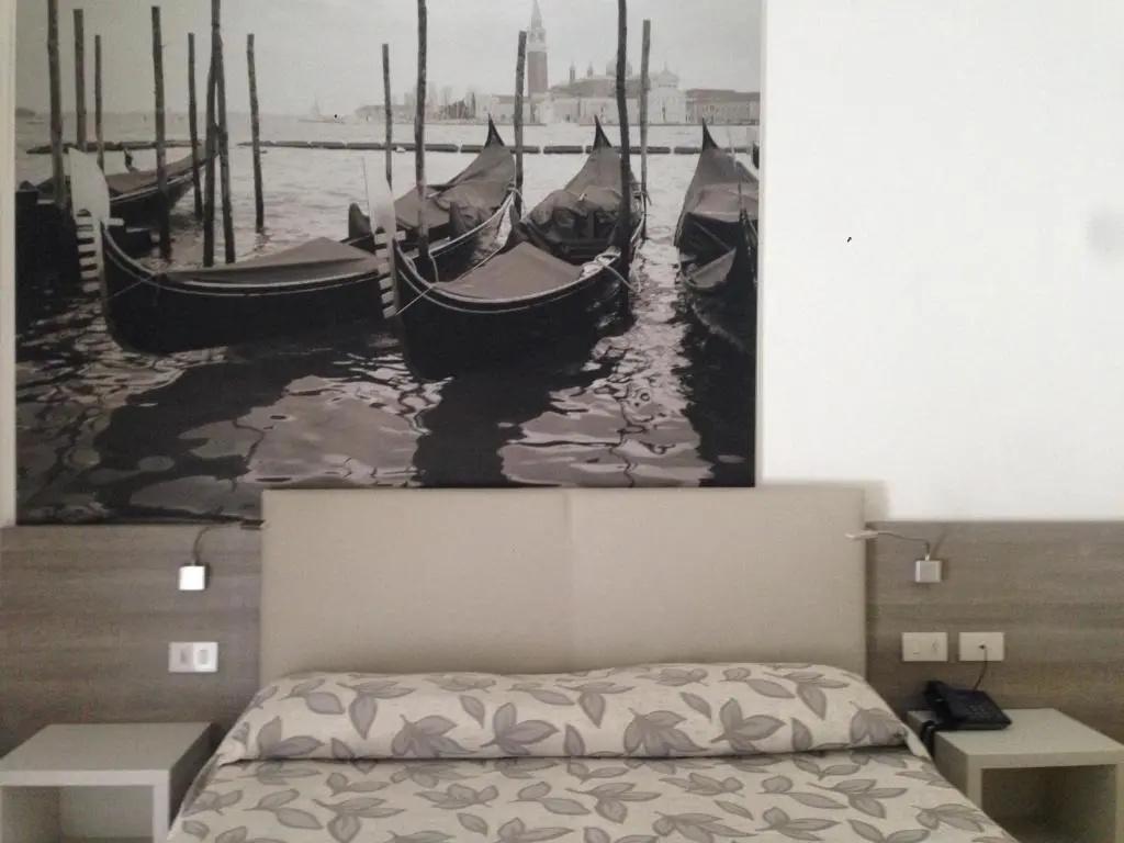 Standard Double room with sea view (full double bed)