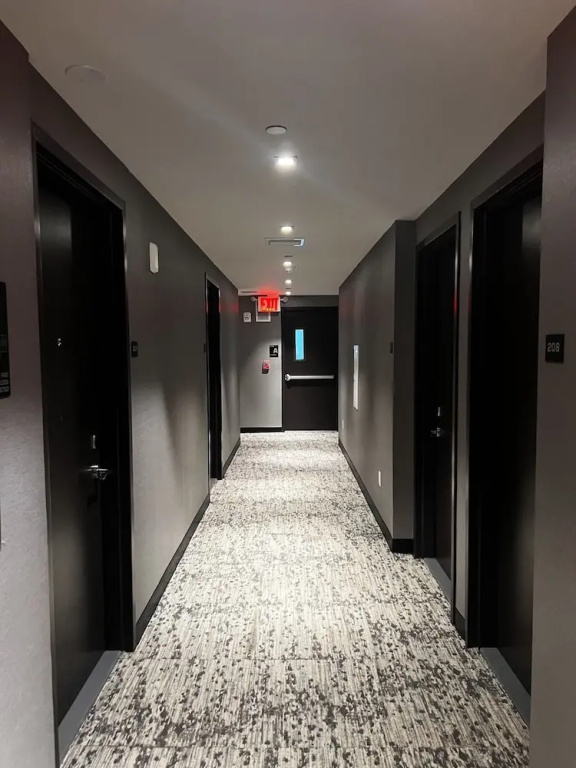 Отель Hotel Mirage Brooklyn в Нью-Йорке