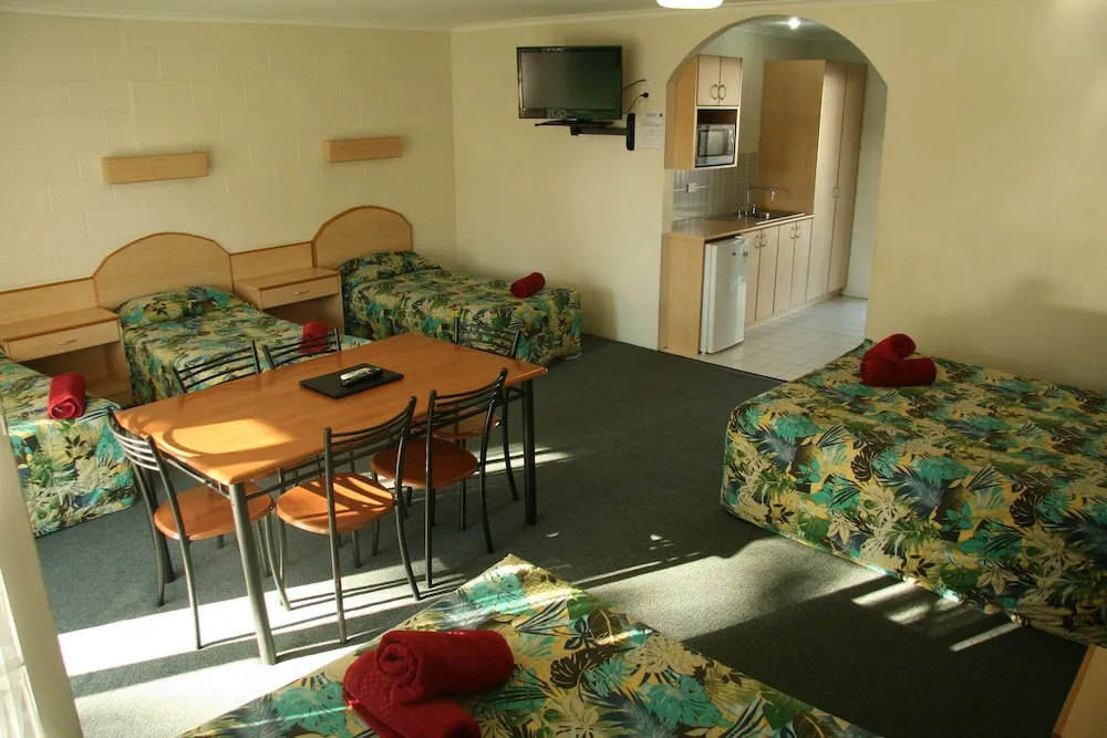 Colonial Court Motor Inn — фото 6