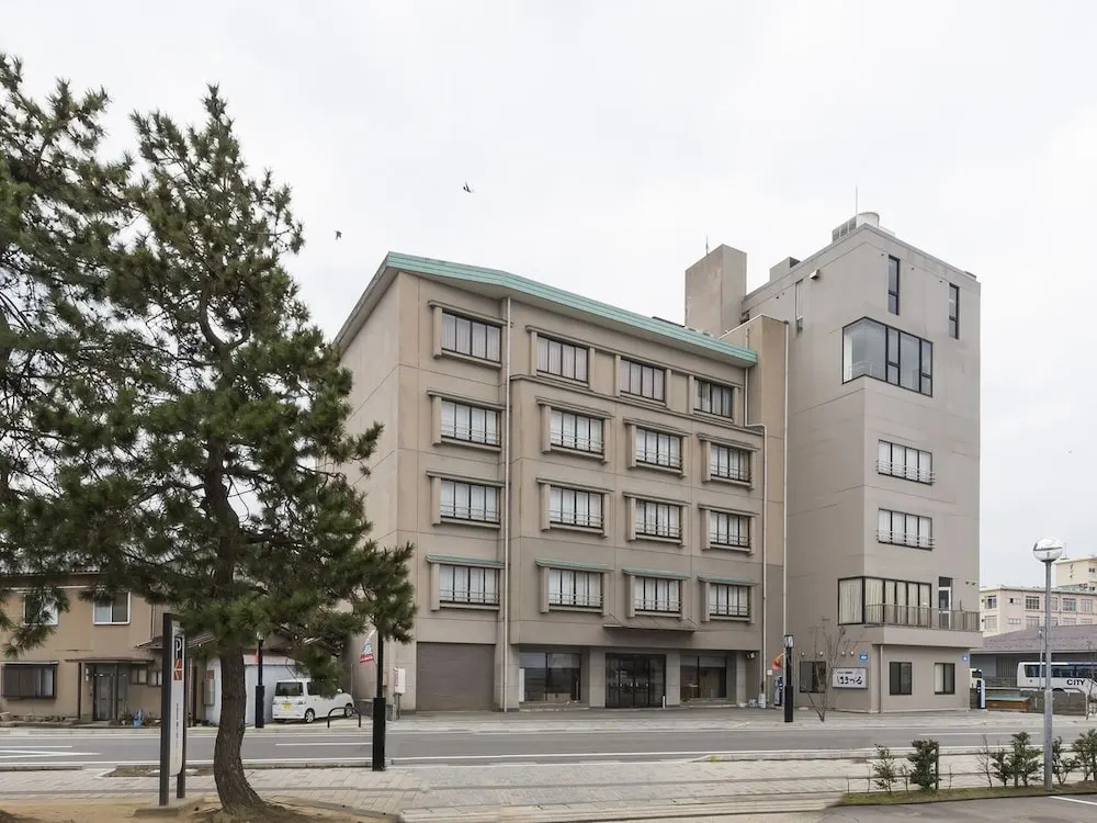 Wakura Onsen Hamazuru