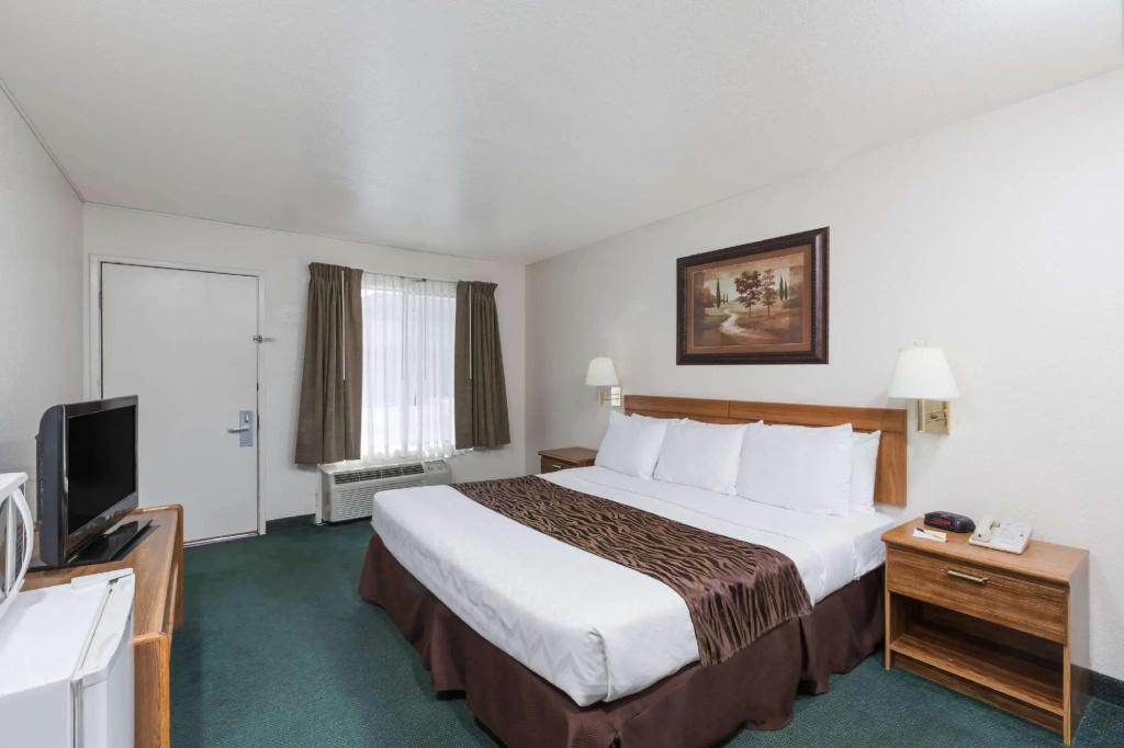 Standard Double room (full double bed)