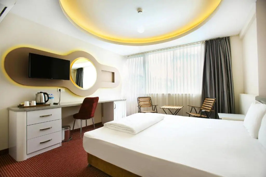 Standard Double room (full double bed)