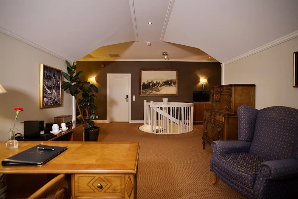Suite with balcony
