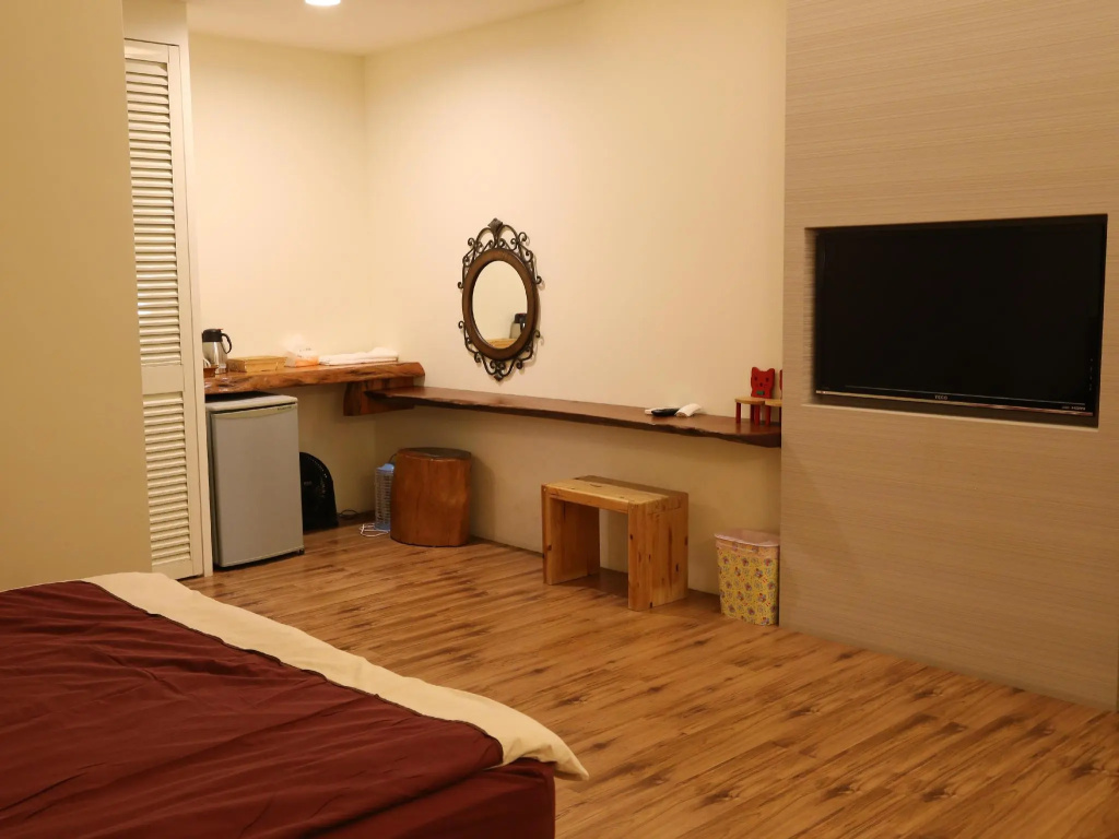 Standard Double room (full double bed)
