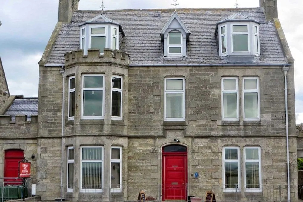 Rosemount Hotel