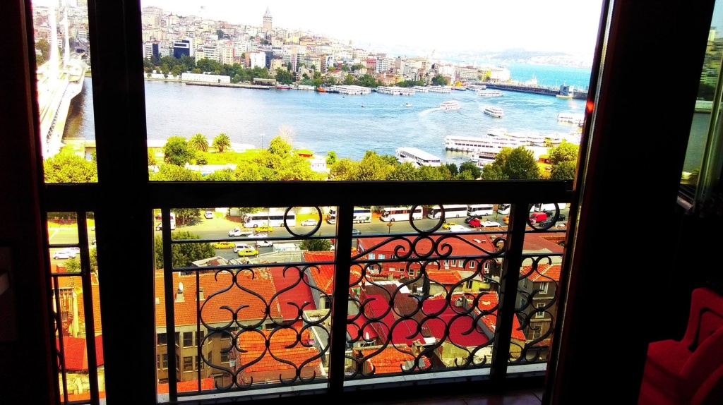 Balcony & Terrace