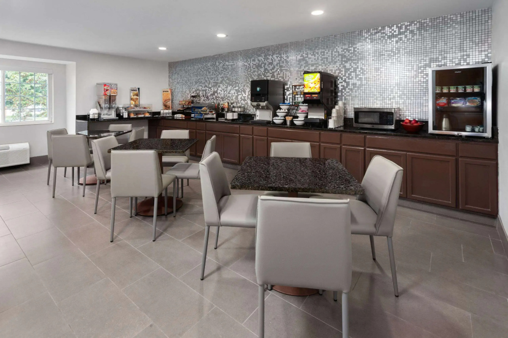 Food & Beverage