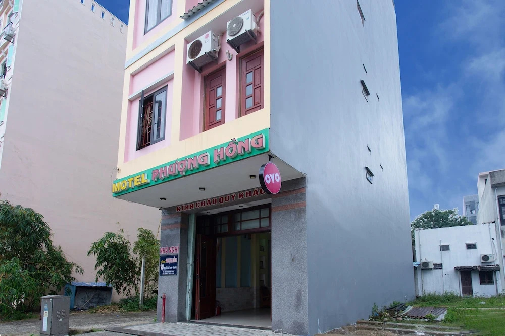 Phuong Hong Hotel