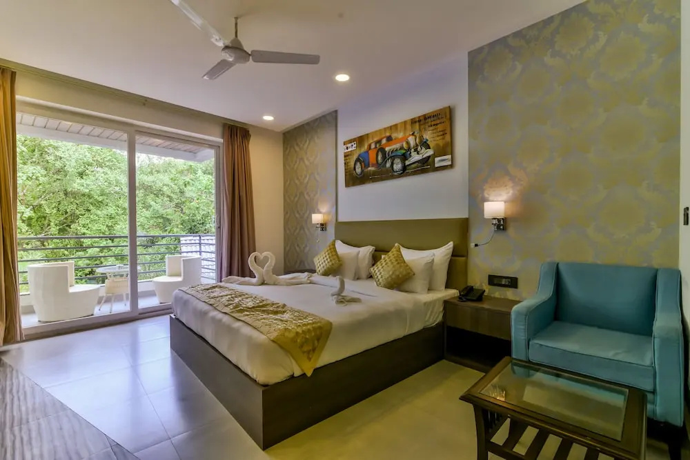 Superior Double room with balcony and with view (full double bed)