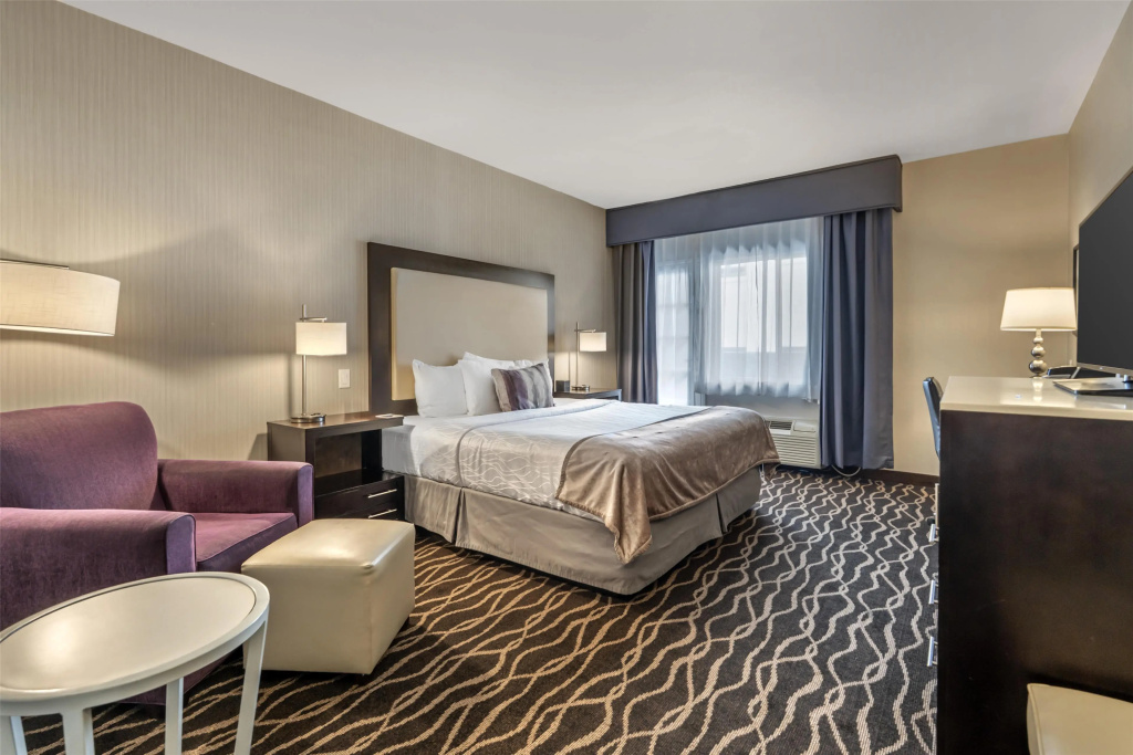 Отель Best Western Plus Hotel At The Convention Center в Лонг-Биче