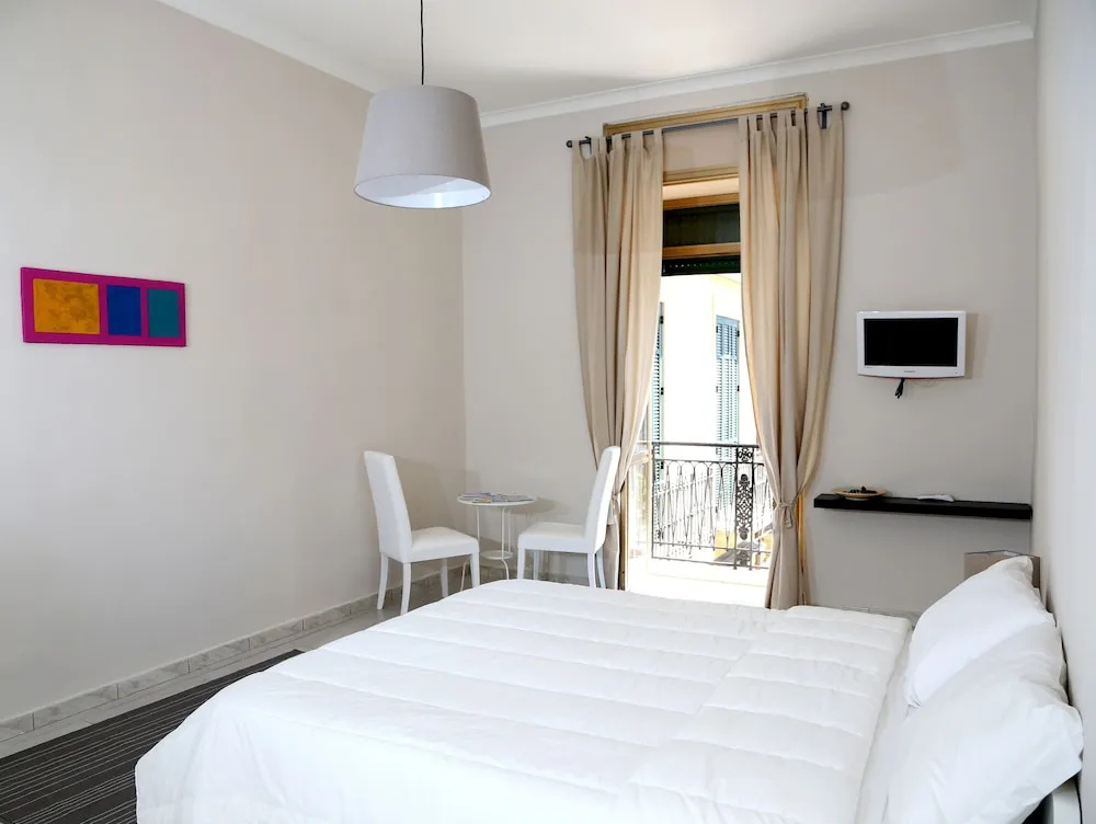 3 Bedrooms Apartment