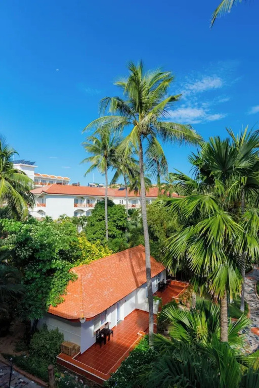 Le Aqua Resort & Spa Phan Thiet (Ex.Swiss Village Resort & Spa)