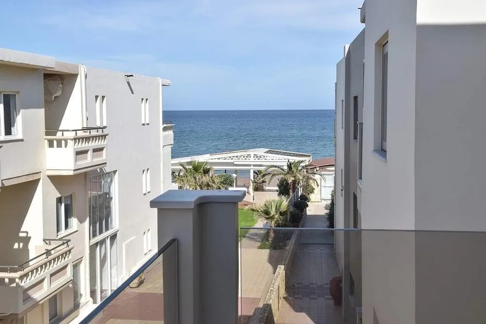 Beach & Waterfront