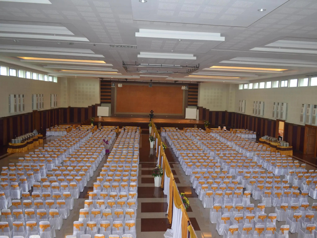 Regina Hotel Pemalang - Général
