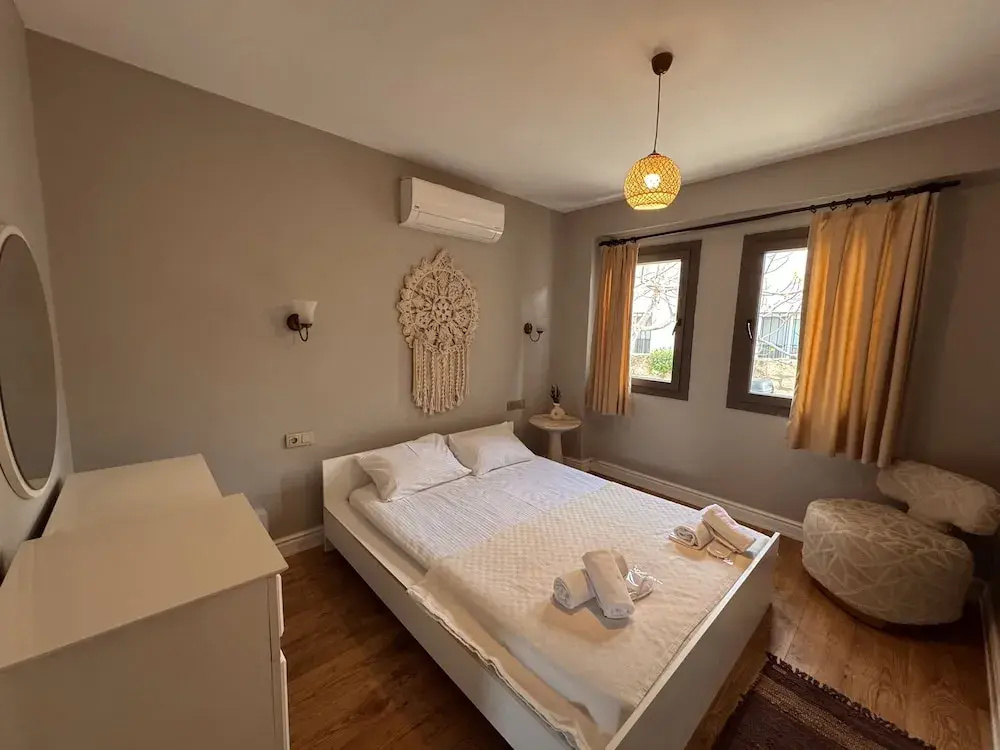 Economy room