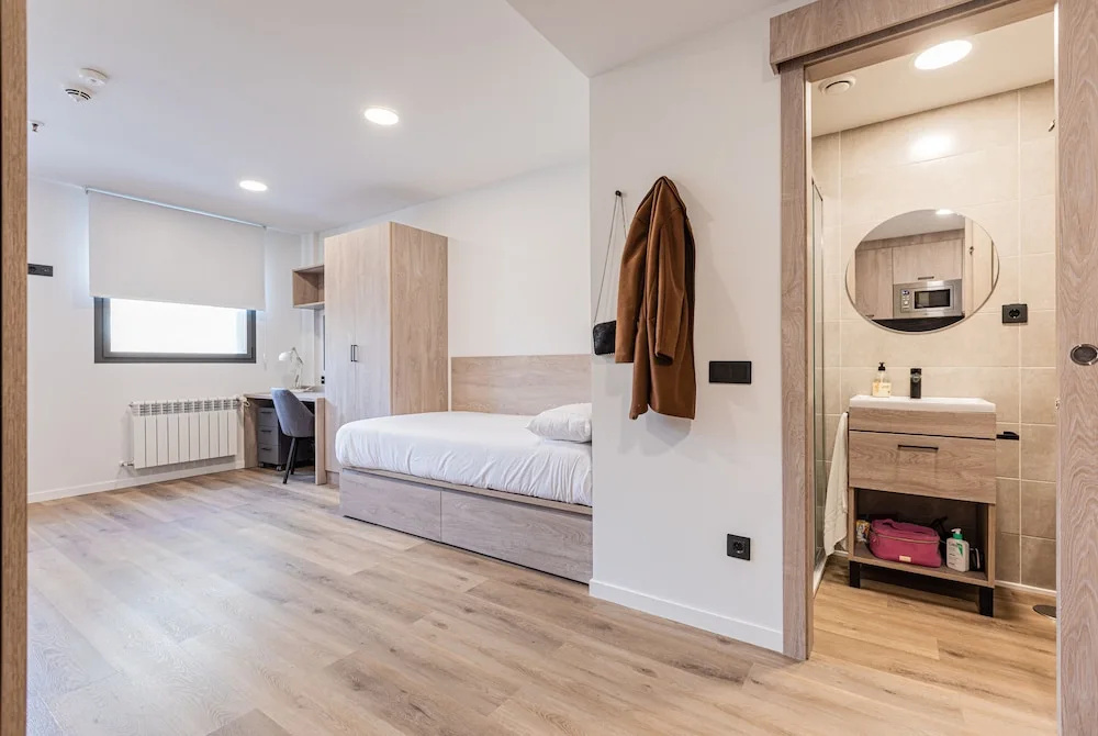 Economy room