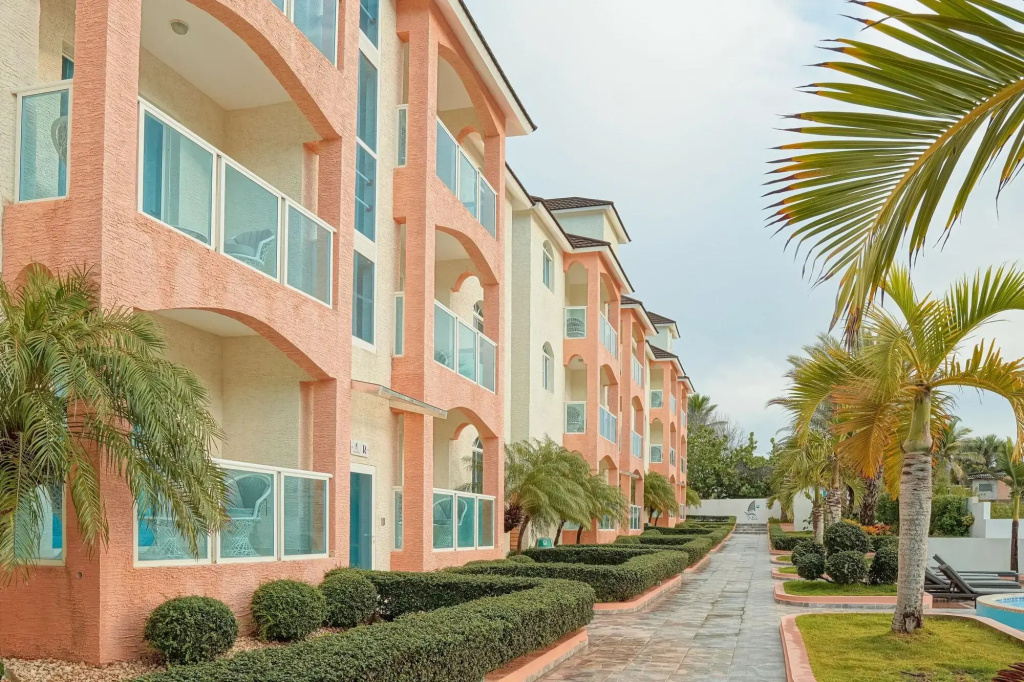 Ria Aparta Hotel