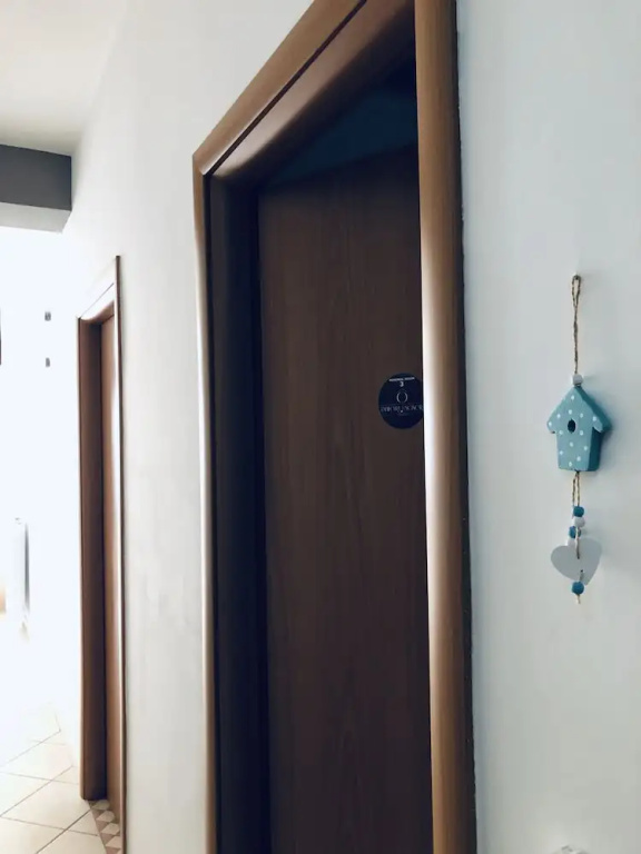 Economy room