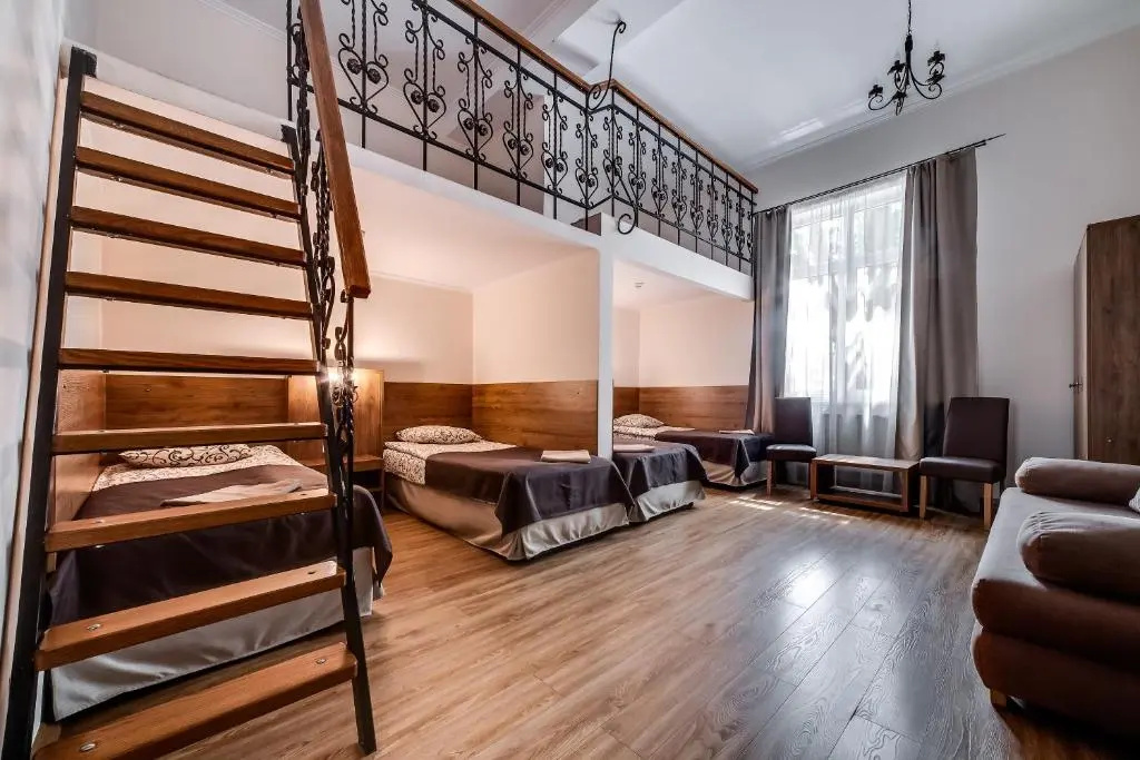 Standard Quadruple Duplex room