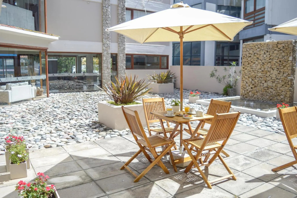 Hotel photo 12