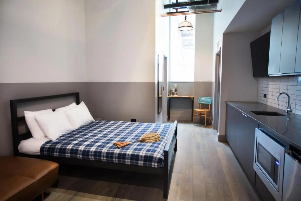 1 Bedroom Suite