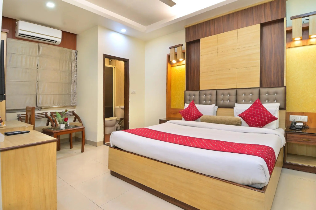 Hotel Aster Inn — 4