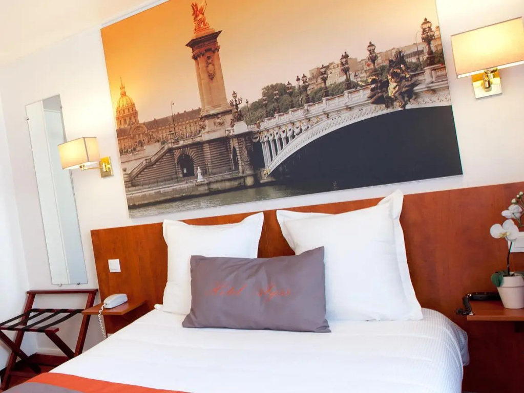 Standard Double room (full double bed)