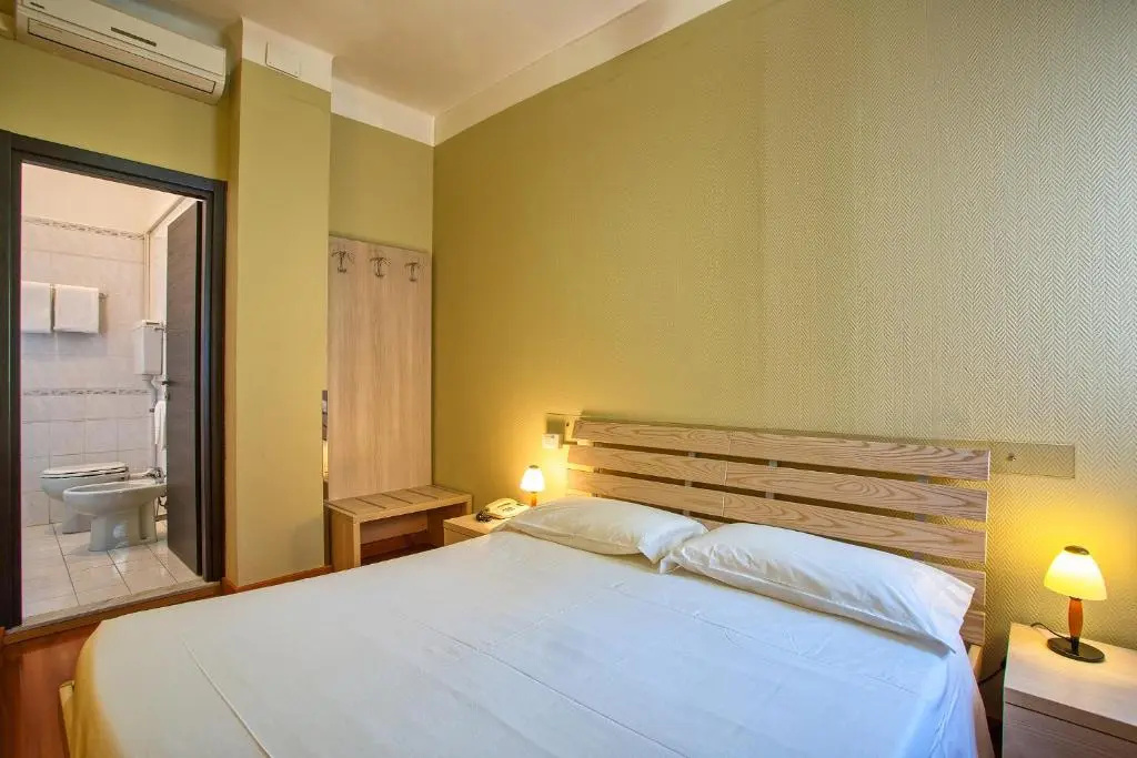 Economy room