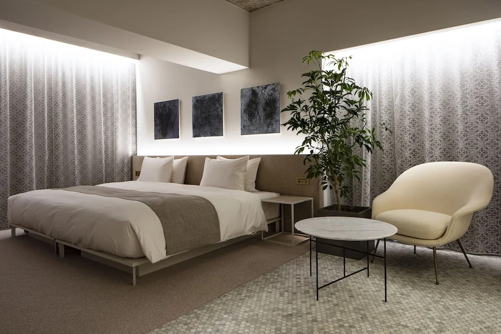 Double Junior Suite (full double bed)