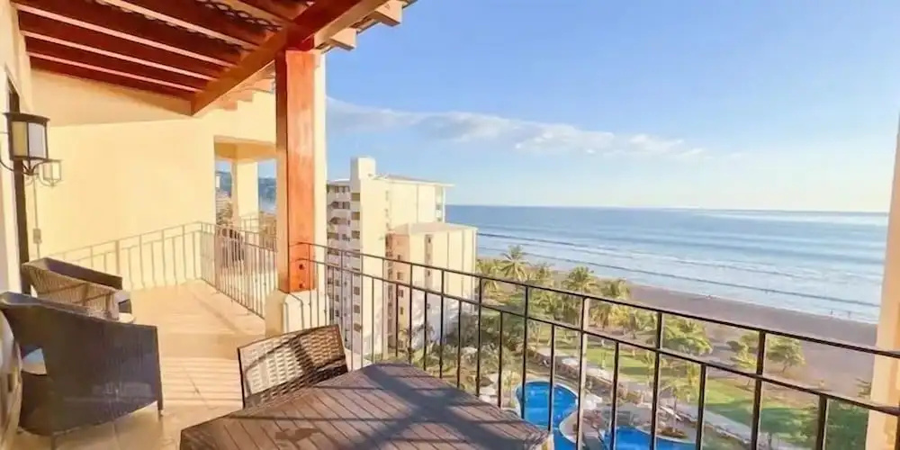 Beach & Waterfront