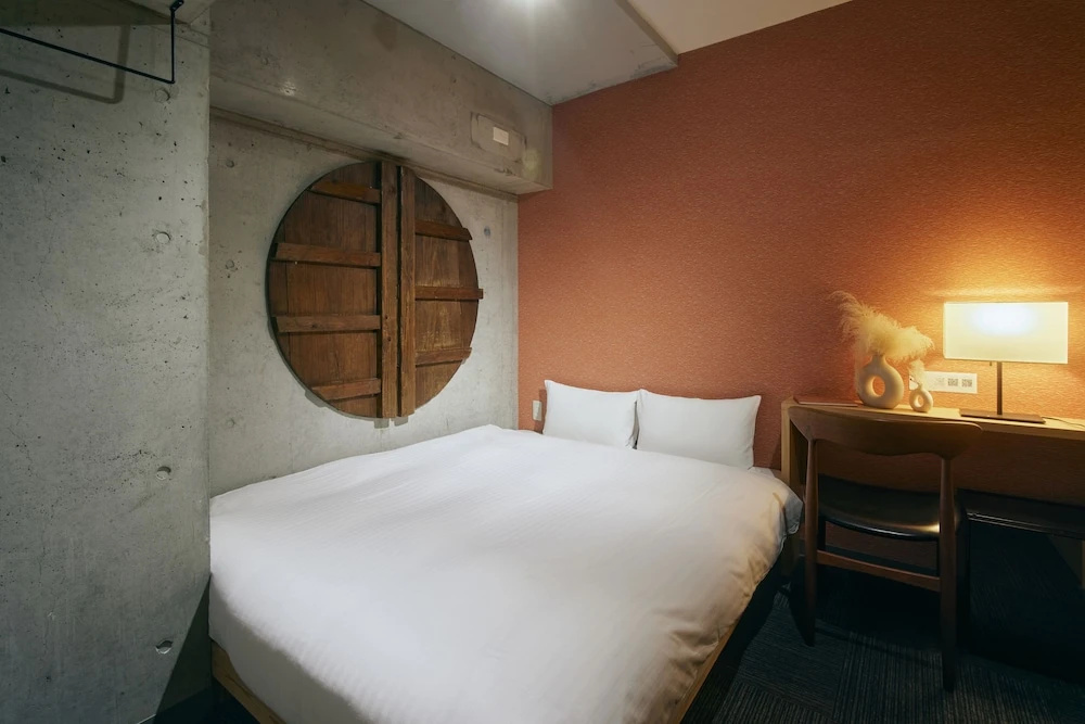 Deluxe Double room (full double bed)