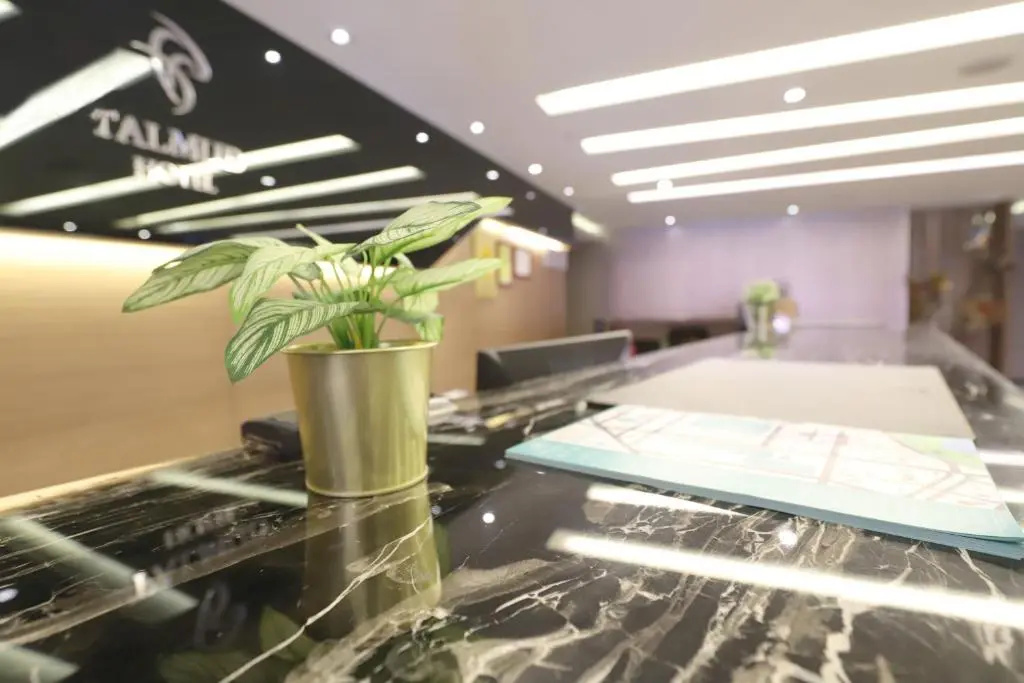 Talmud Hotel Yizhong - Général