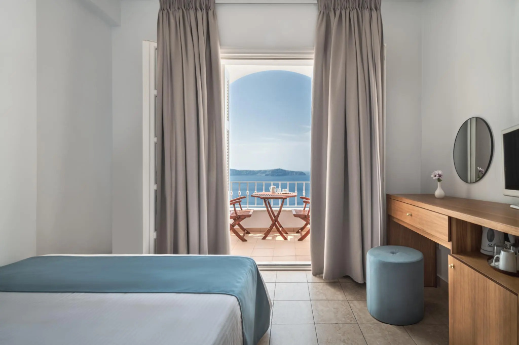 Classic Double room (full double bed)