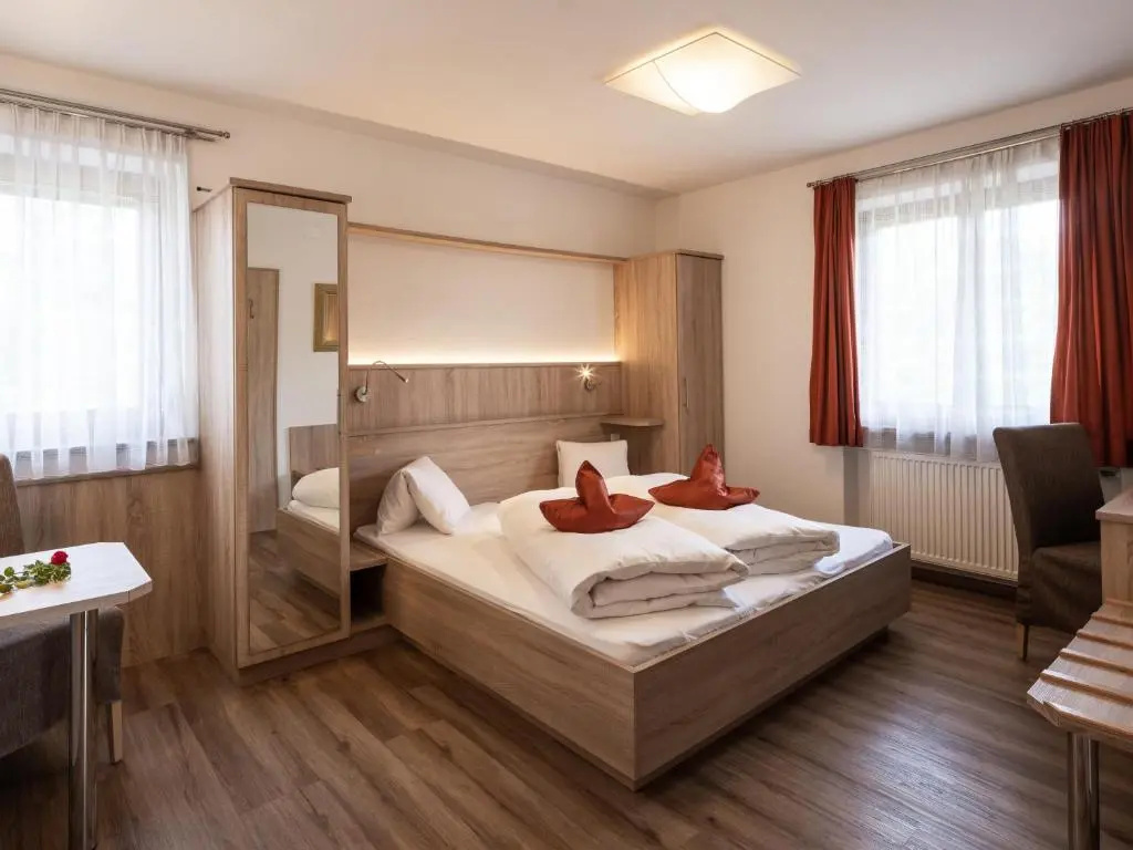 Standard Double room (full double bed)