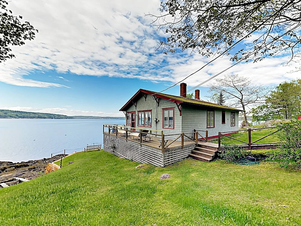 New Listing! Charming W/ Dock & Bay Views 2 Bedroom Cottage