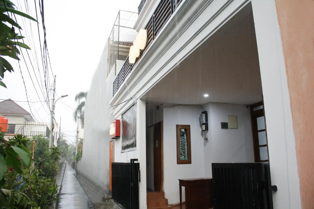 OYO 245 Juana 21