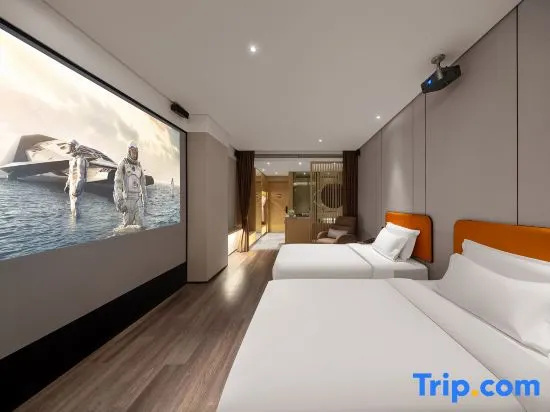 Deluxe Double room (full double bed)