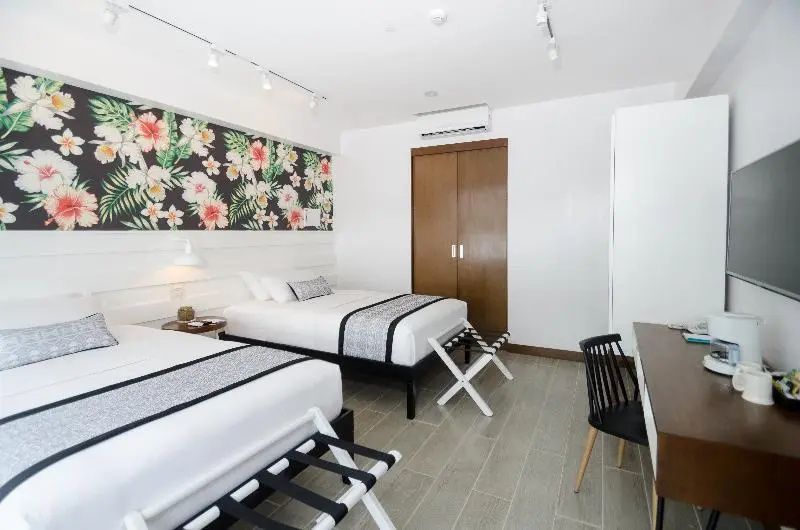Premier Double room (full double bed)