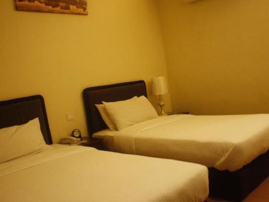 Dm Hotel