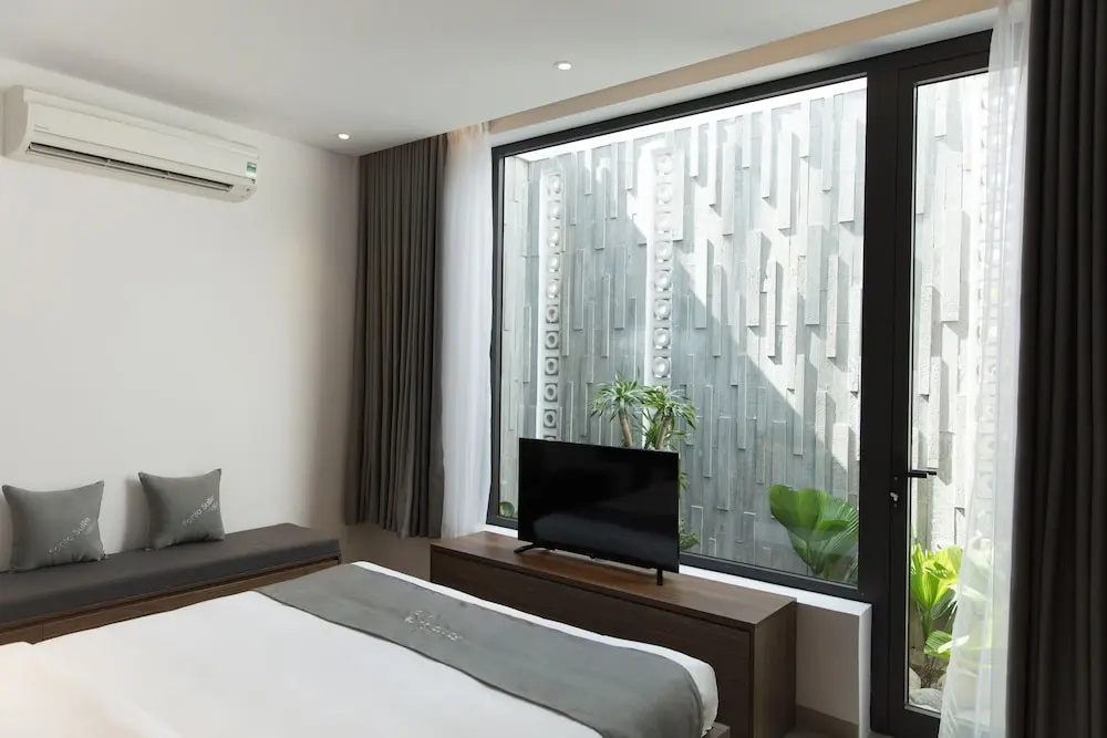 Standard room with balcony and with city view