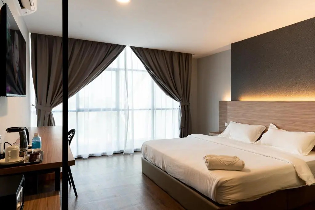 Deluxe Double room (full double bed)