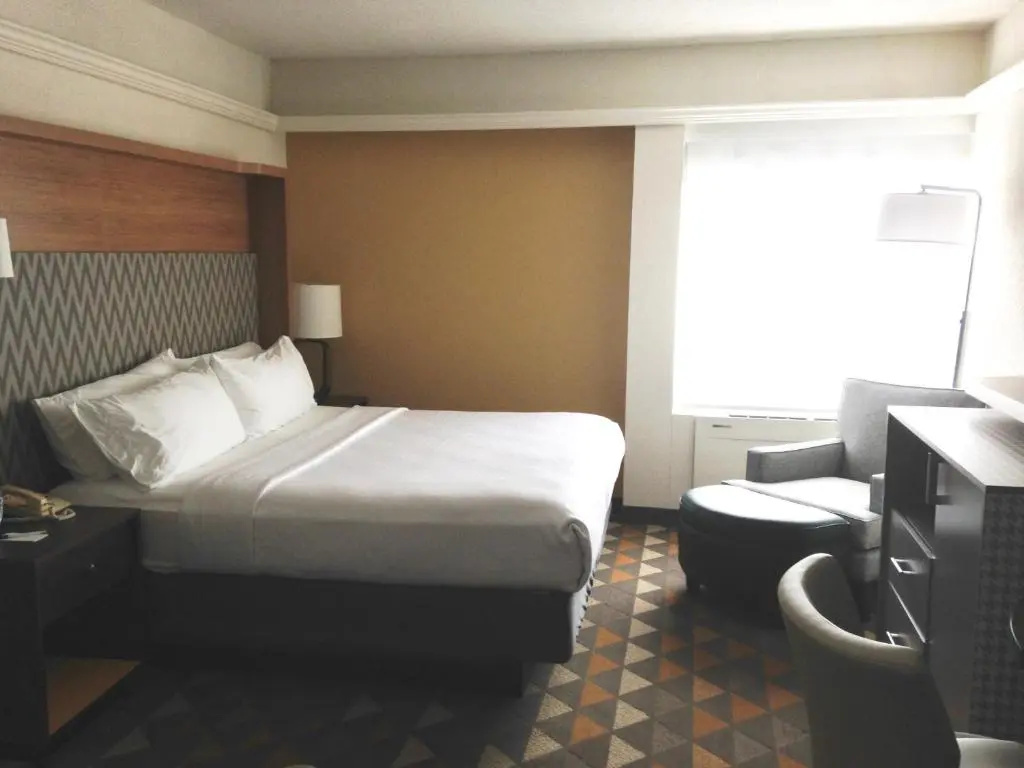 Holiday Inn & Suites Pittsfield-Berkshires by IHG - Chambres