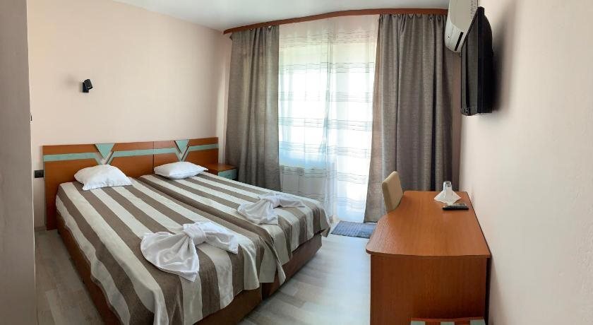 Hotel „Alpha“ by null