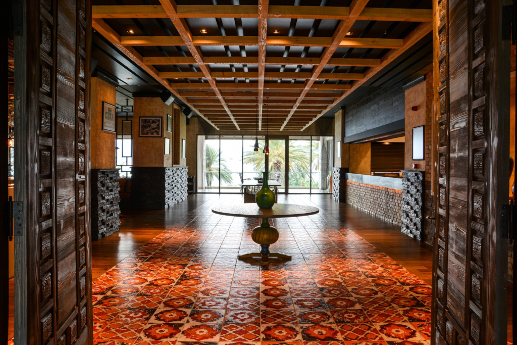 Lobby & Reception