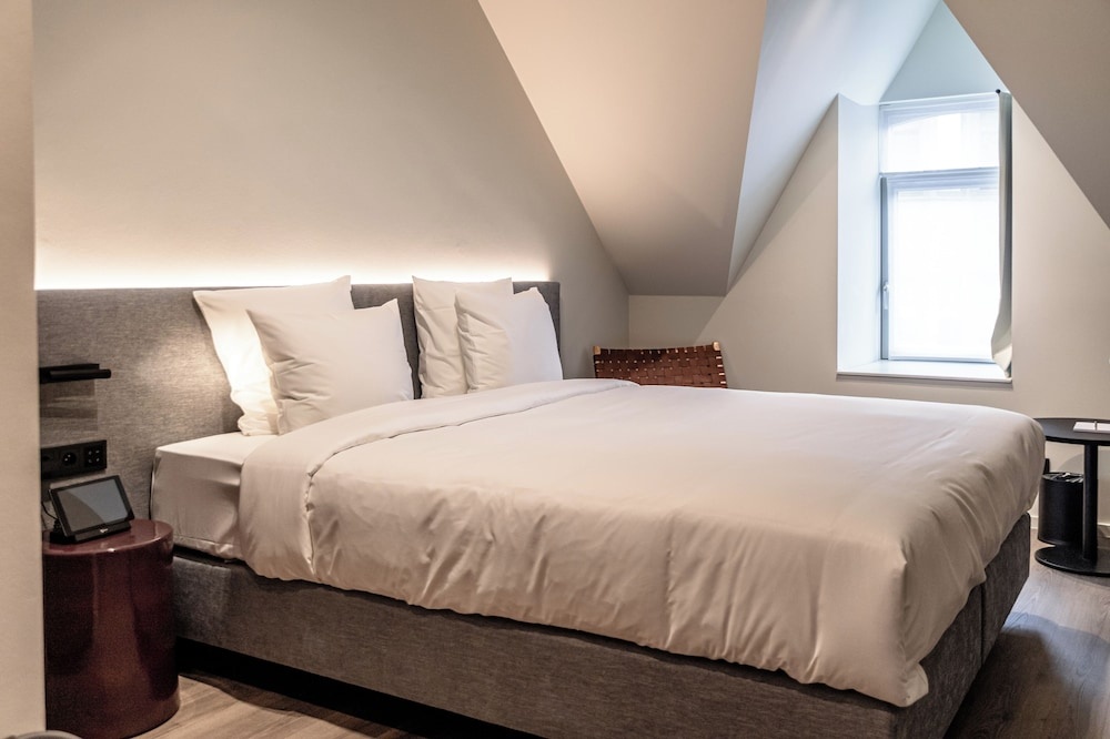 Hotel T — 5